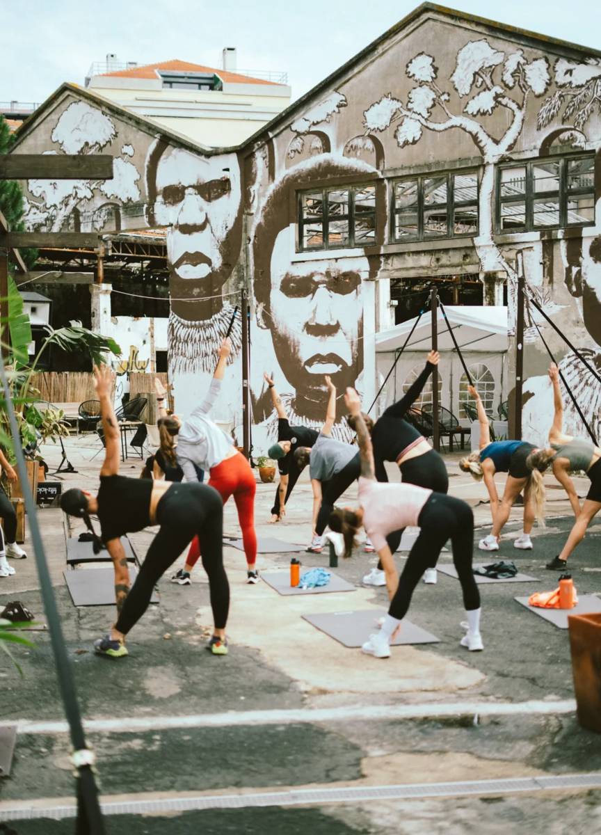 Treino coletivo ao ar livre em Lisboa